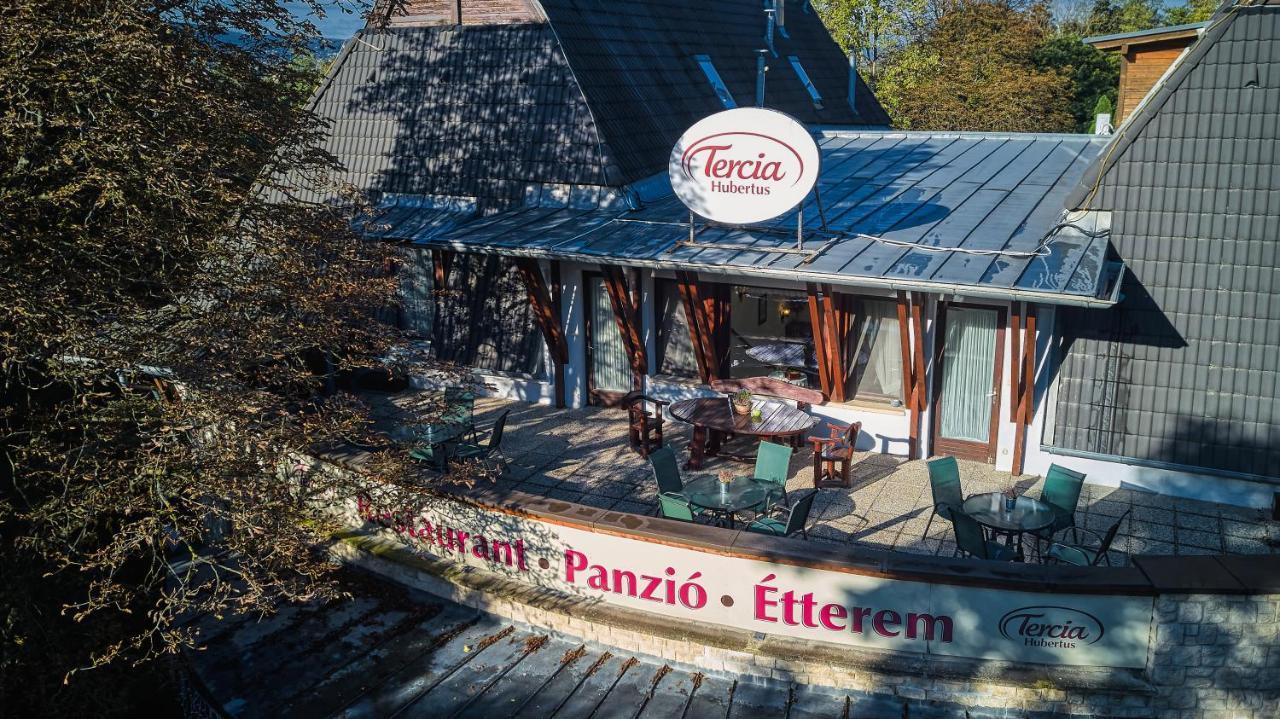 Tercia Hubertus Panzio Bed & Breakfast โชพรอน ภายนอก รูปภาพ