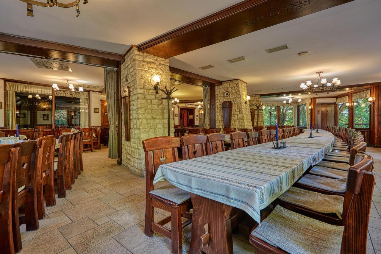 Tercia Hubertus Panzio Bed & Breakfast โชพรอน ภายนอก รูปภาพ