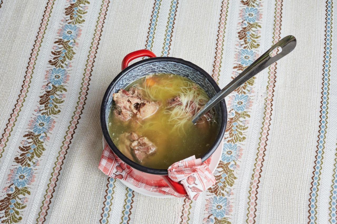 Tercia Hubertus Panzio Bed & Breakfast โชพรอน ภายนอก รูปภาพ
